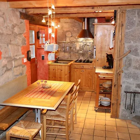 Ancienne Petite Marcairerie De Montagne Renovee Cadre Rustique Holiday home